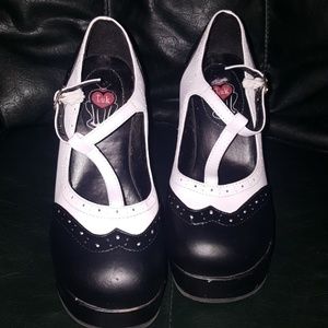 t.u.k. Mary Jane Platform